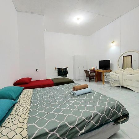 Rumah Rehat Qnm Holidays Kuala Terengganu Buitenkant foto
