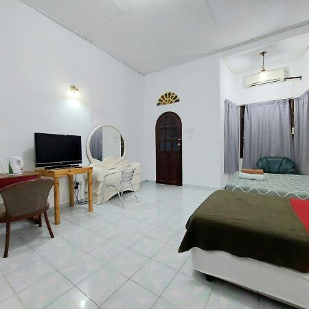 Rumah Rehat Qnm Holidays Kuala Terengganu Buitenkant foto